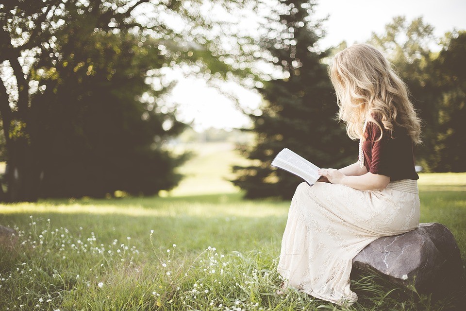 Five Reasons Why Reading Should be Your Hobby